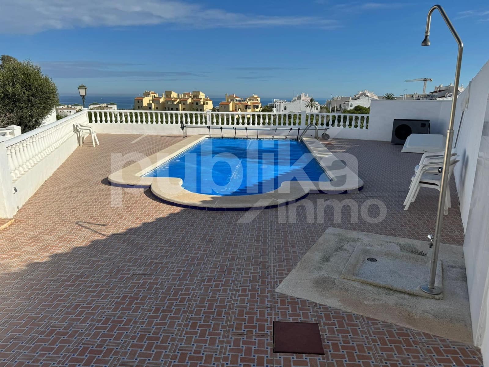 3 soveværelse Rækkehus til salg i Torrevieja med swimmingpool - € 399.990 (Ref: 9848002)