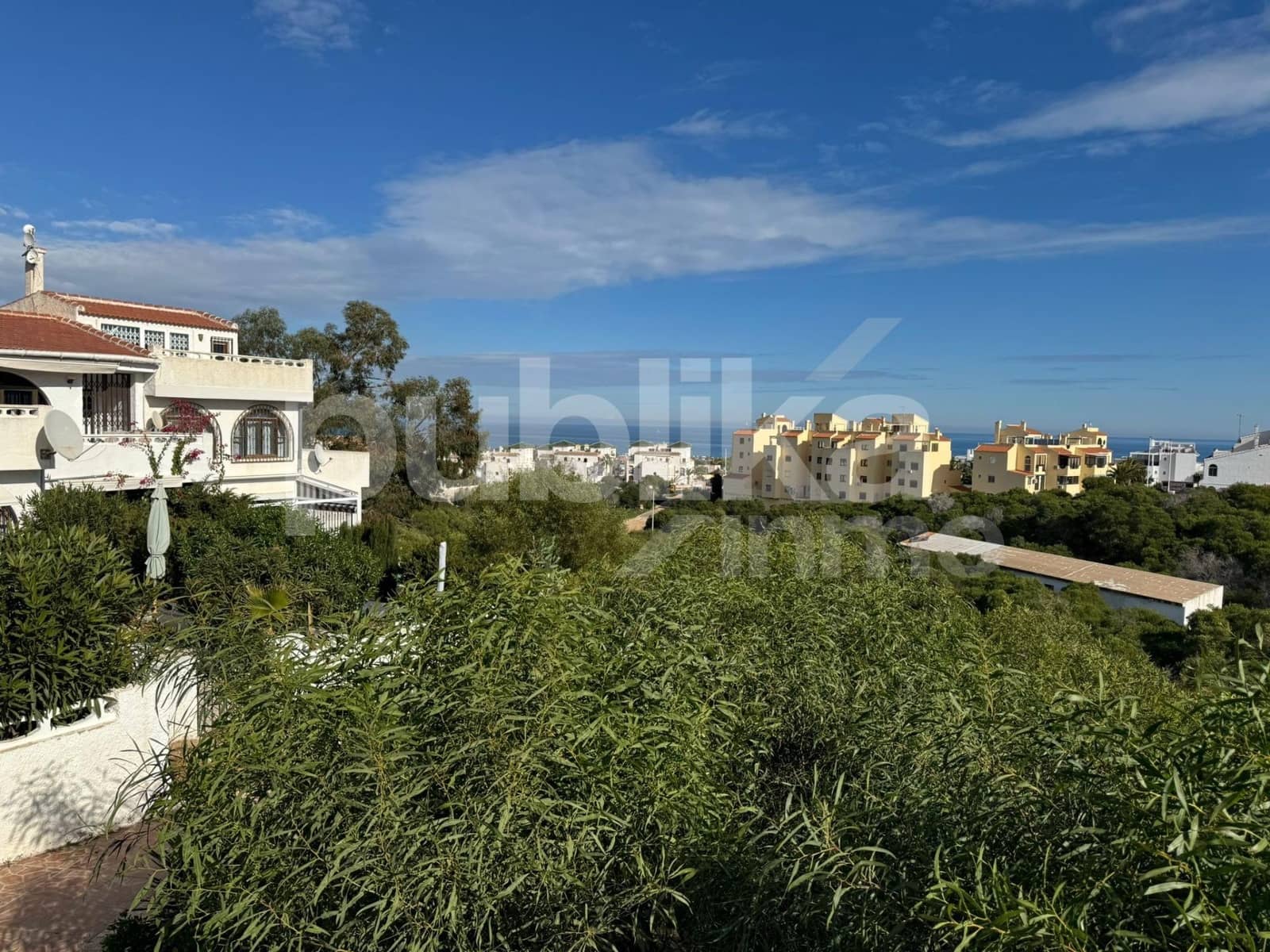 3 soveværelse Rækkehus til salg i Torrevieja med swimmingpool - € 399.990 (Ref: 9848002)