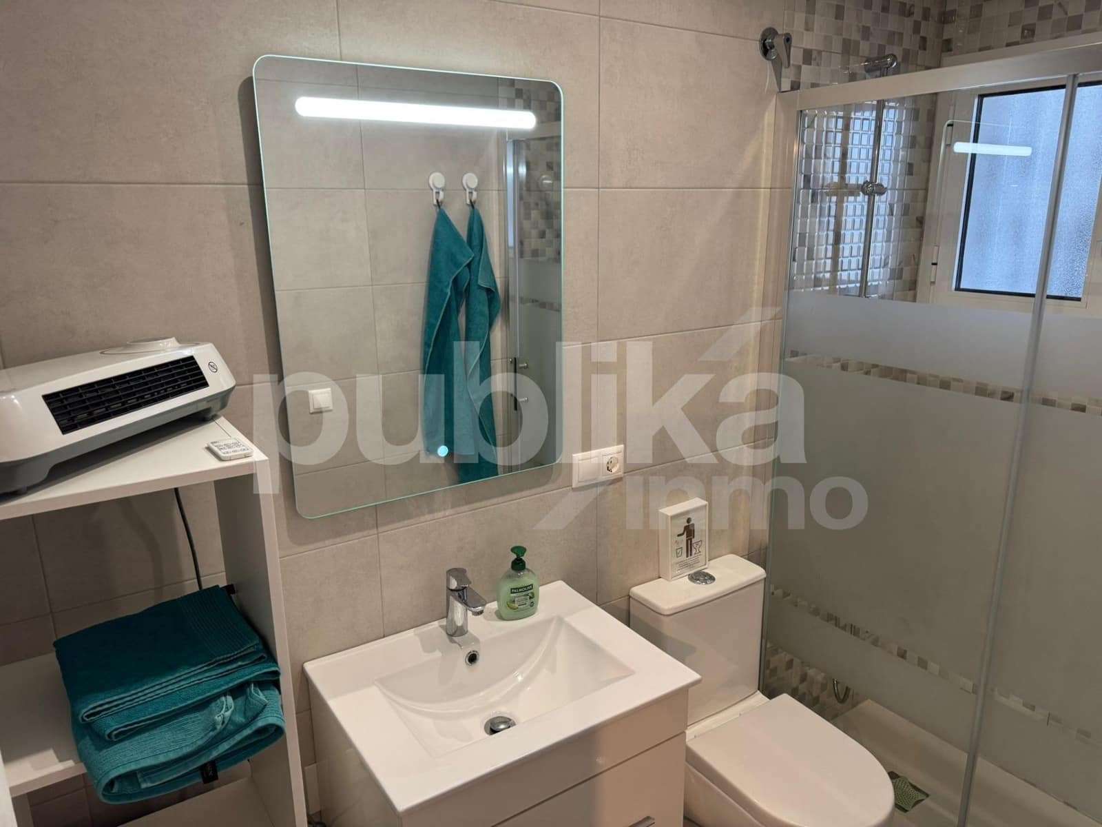 2 soveværelse Rækkehus til salg i Torrevieja med swimmingpool - € 179.000 (Ref: 9848003)