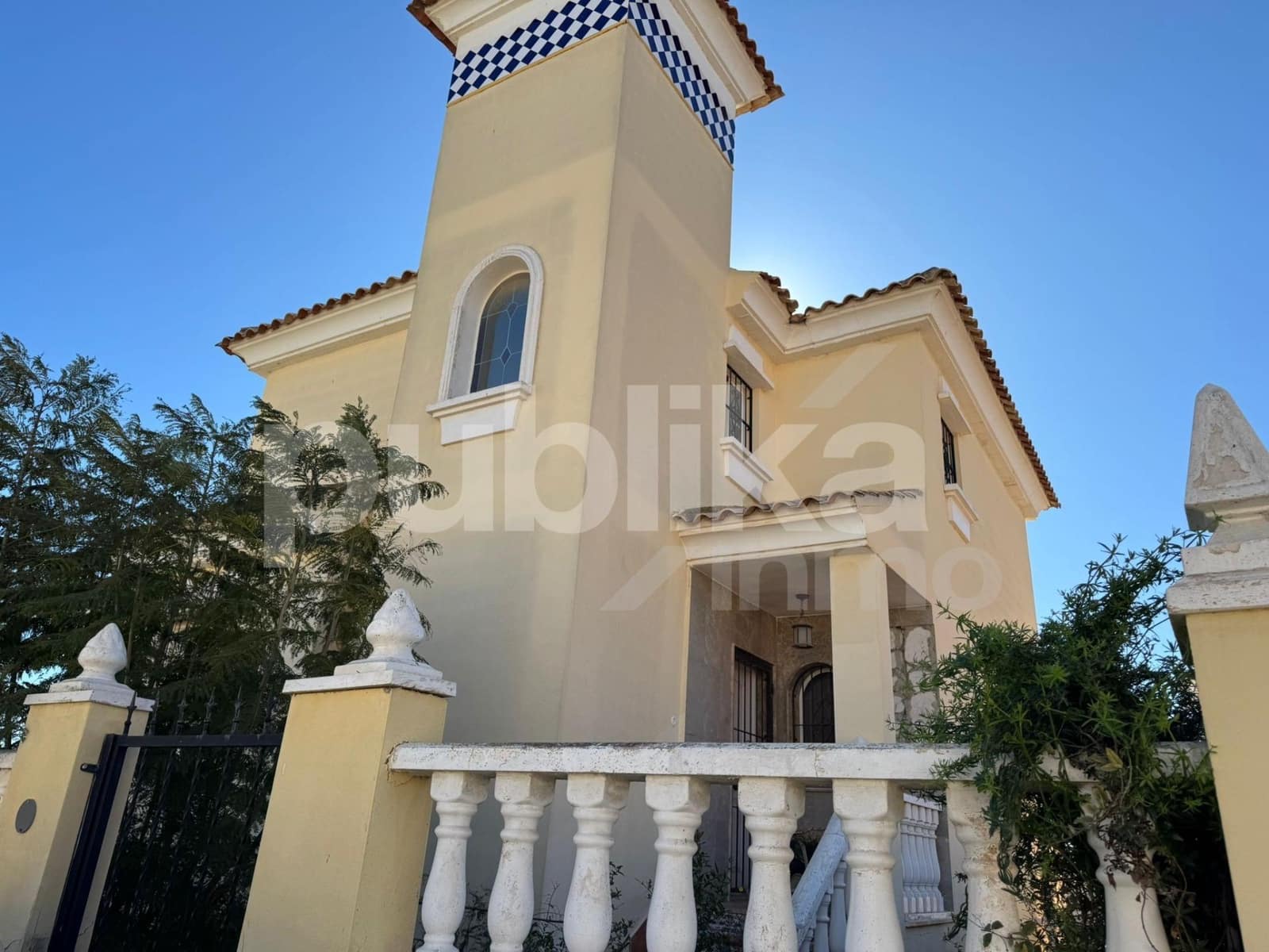 Townhouse for sale in Algorfa with pool - € 850,000 (Ref: 9848007)