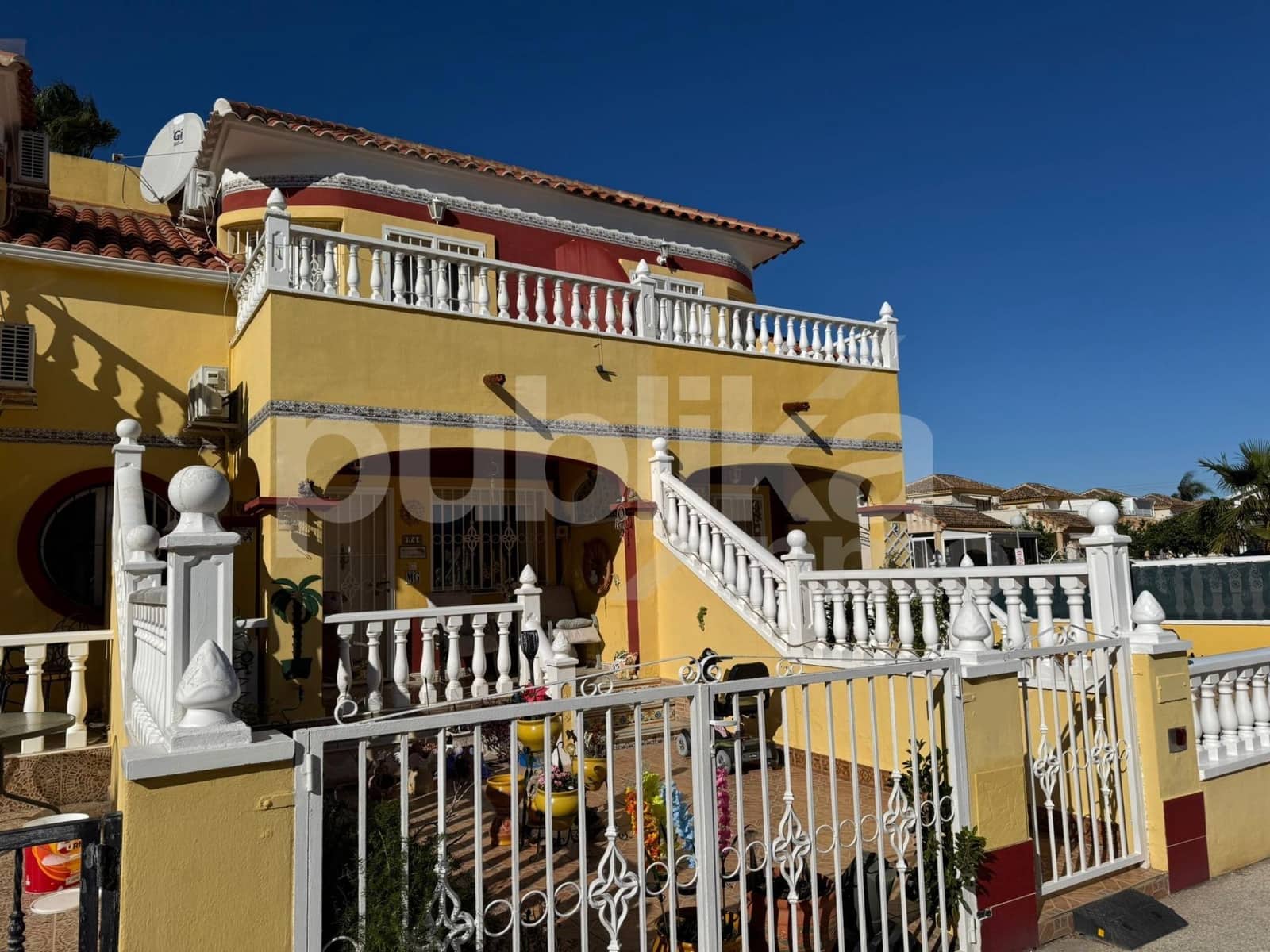 Townhouse for sale in Algorfa with pool - € 850,000 (Ref: 9848007)