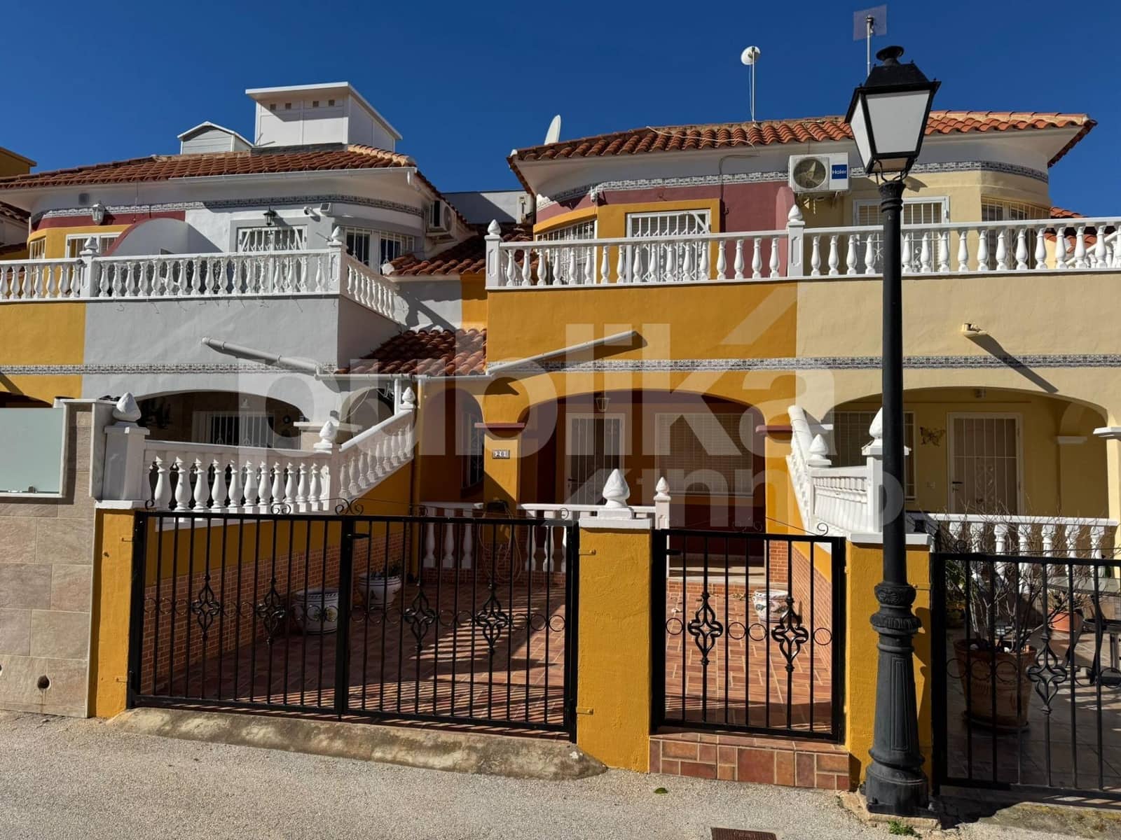 Townhouse for sale in Algorfa with pool - € 850,000 (Ref: 9848007)