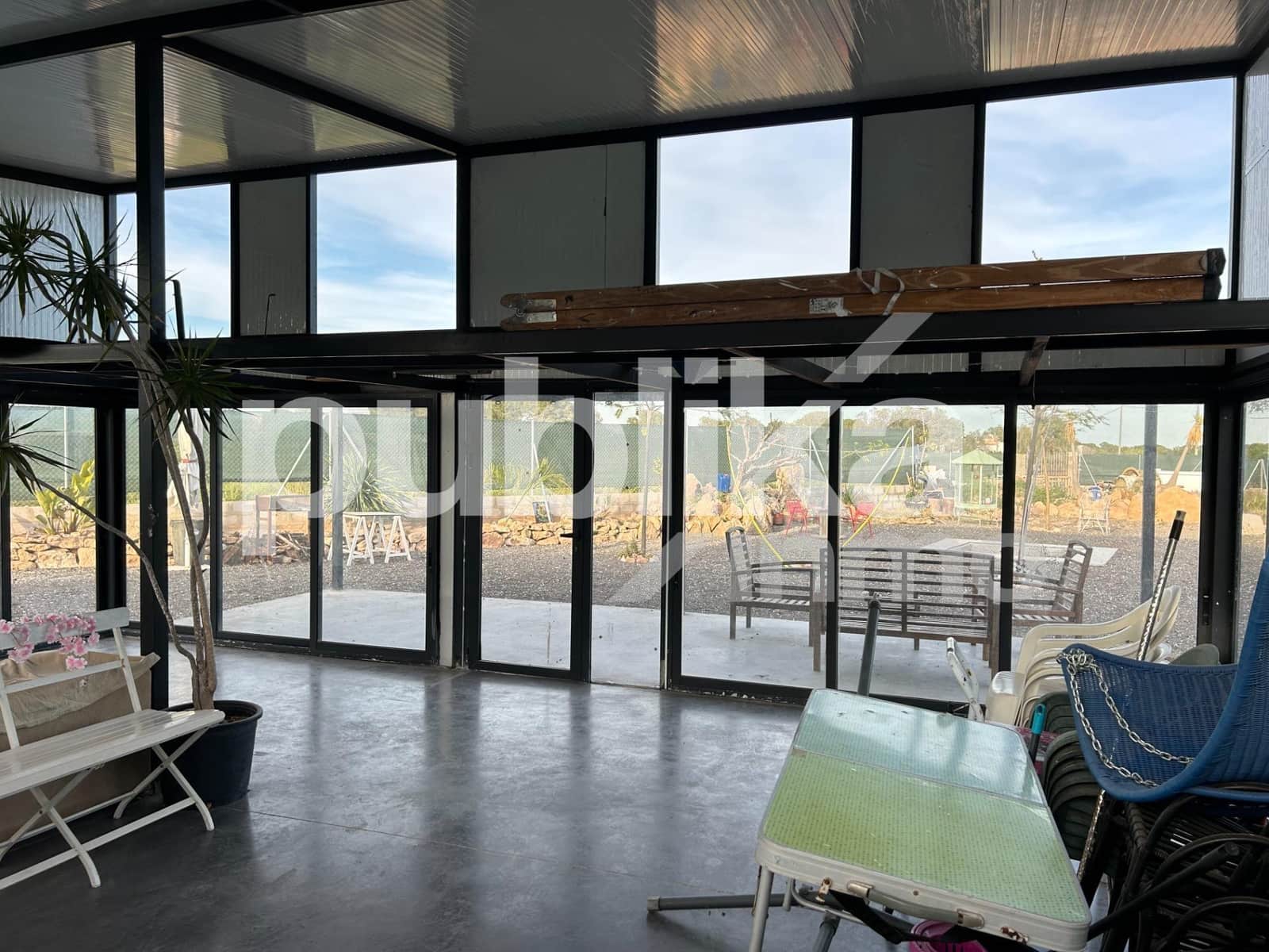 Grunde uden byggetilladelser til salg i El Altet - € 110.000 (Ref: 9848009)