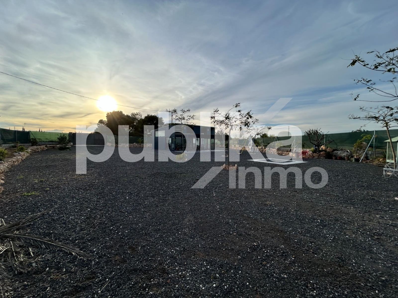 Grunde uden byggetilladelser til salg i El Altet - € 110.000 (Ref: 9848009)