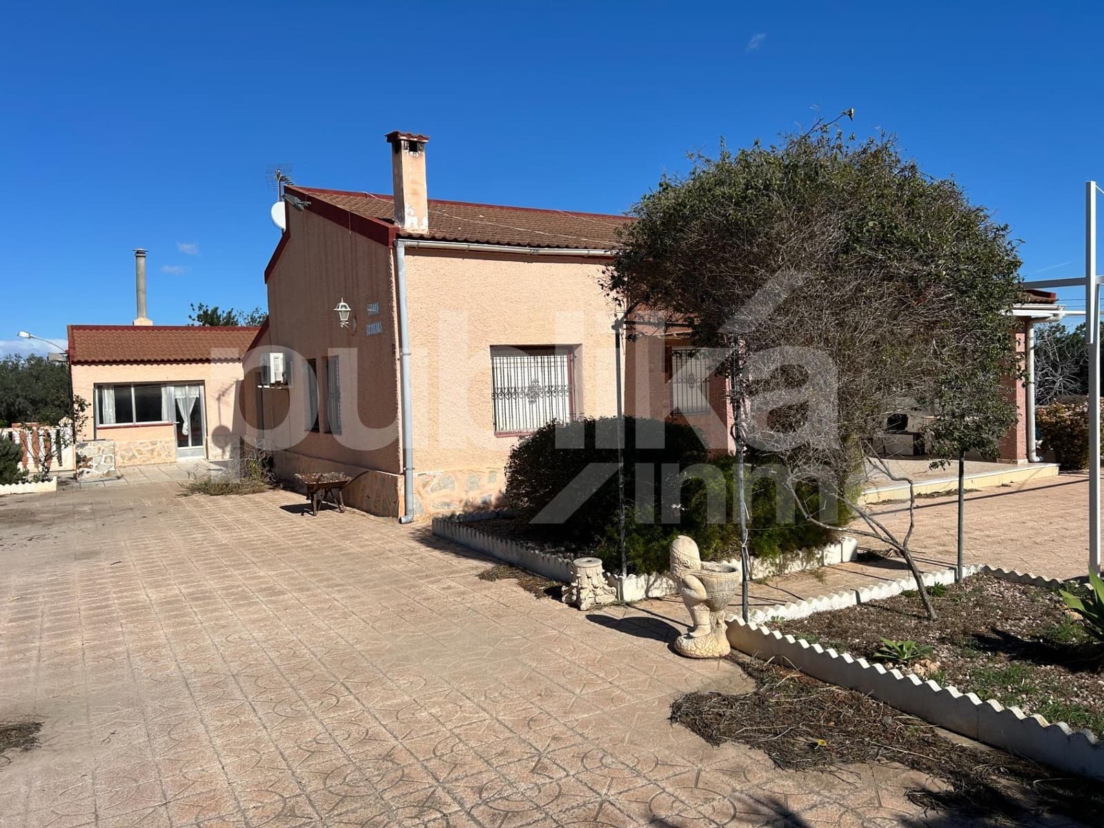 4 bedroom Finca/Country House for sale in El Altet with pool garage - € 375,000 (Ref: 9848012)