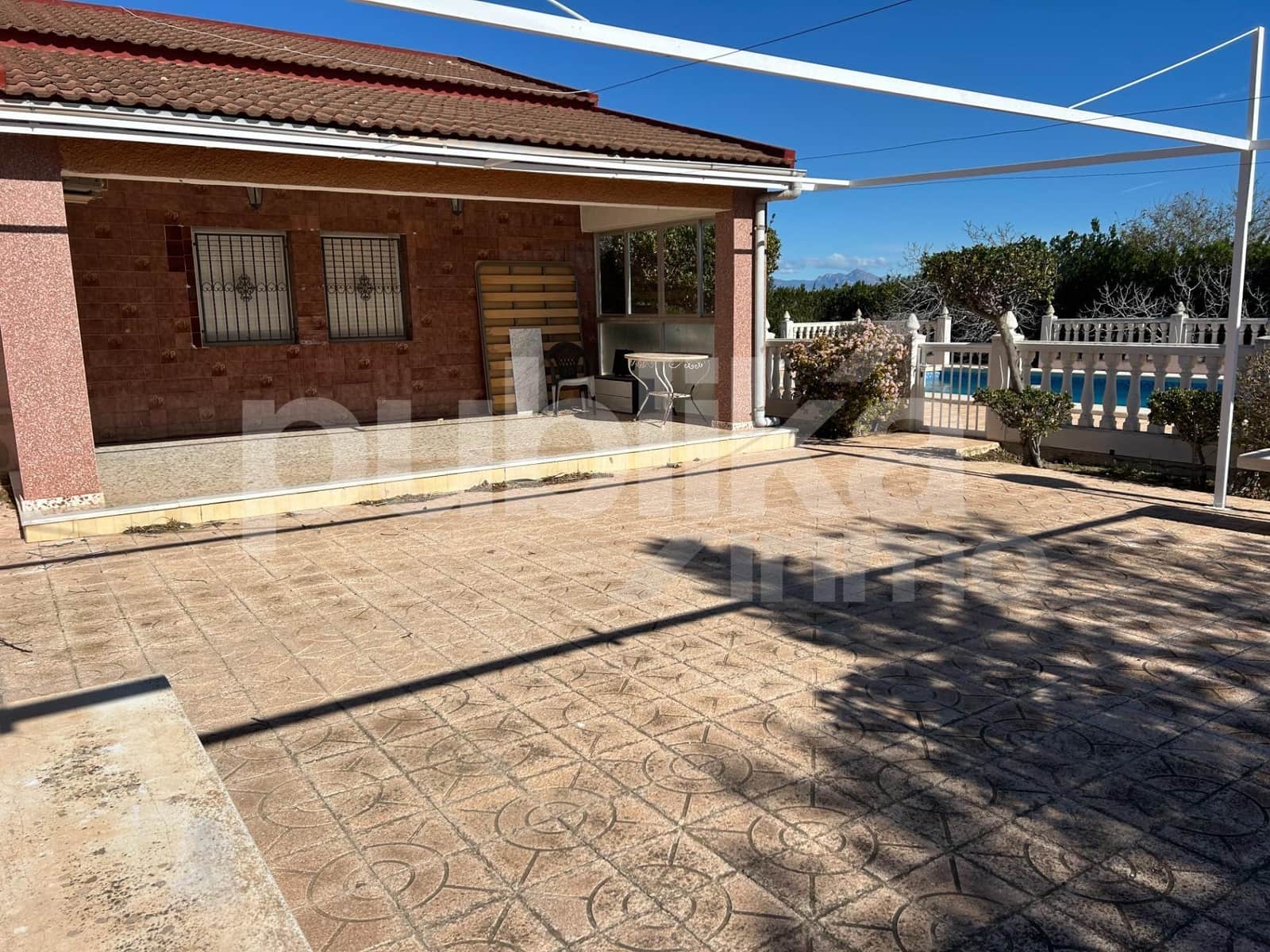 4 bedroom Finca/Country House for sale in El Altet with pool garage - € 375,000 (Ref: 9848012)