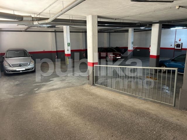 Garage til salg i Playa Levante, Santa Pola - € 25.000 (Ref: 9848023)