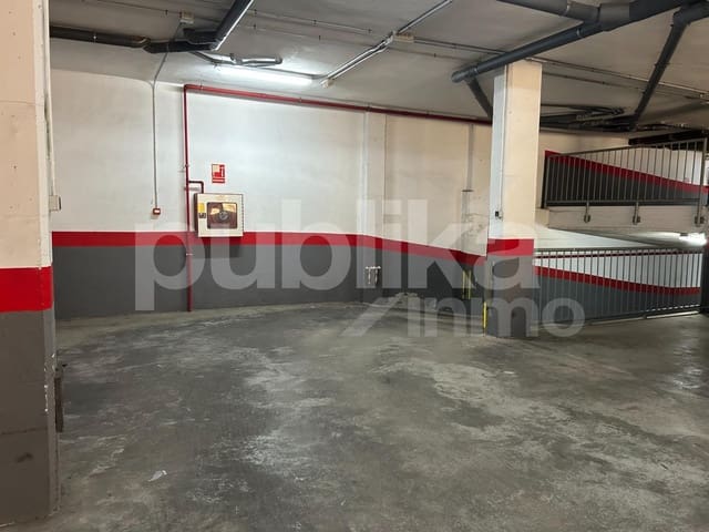 Garage til salg i Playa Levante, Santa Pola - € 25.000 (Ref: 9848023)