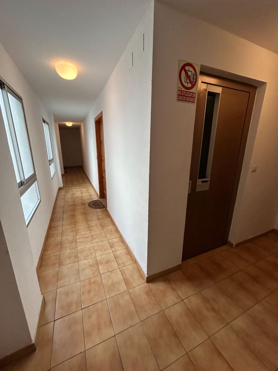 2 slaapkamer Flat te koop in Santa Pola - € 175.000 (Ref: 9894053)