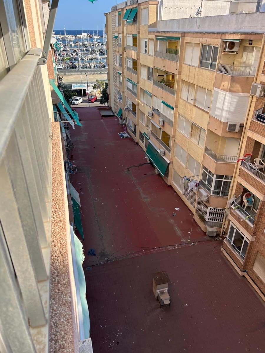 2 slaapkamer Flat te koop in Santa Pola - € 175.000 (Ref: 9894053)