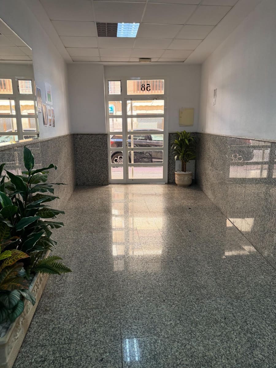 2 quarto Apartamento para venda em Santa Pola com garagem - 275 000 € (Ref: 9913301)