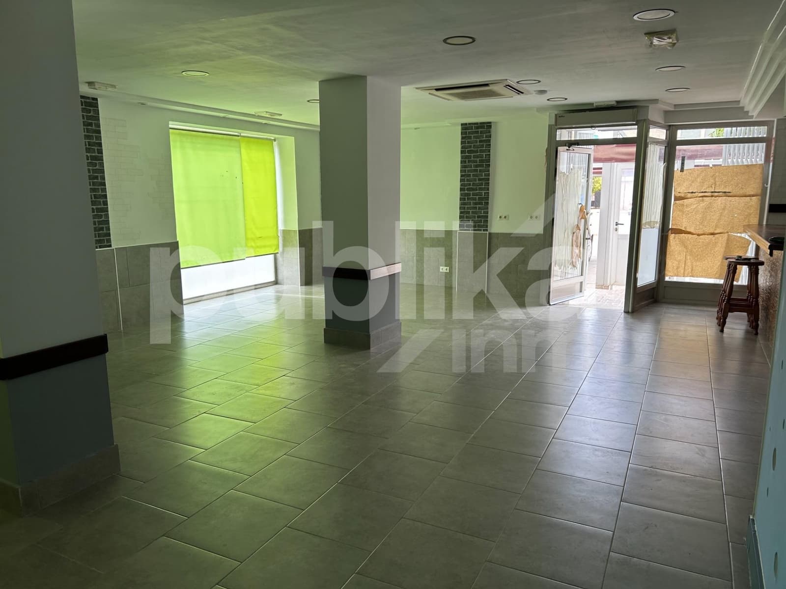 Local Commercial à vendre à Santa Pola avec garage - 140 175 € (Ref: 9927564)
