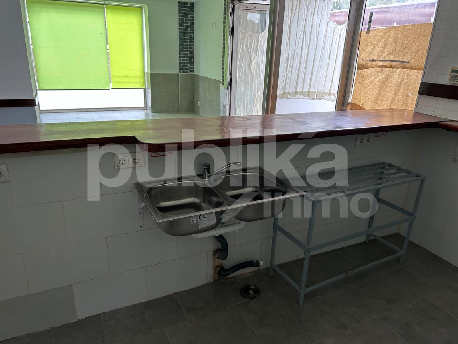 Local Commercial à vendre à Santa Pola avec garage - 140 175 € (Ref: 9927564)