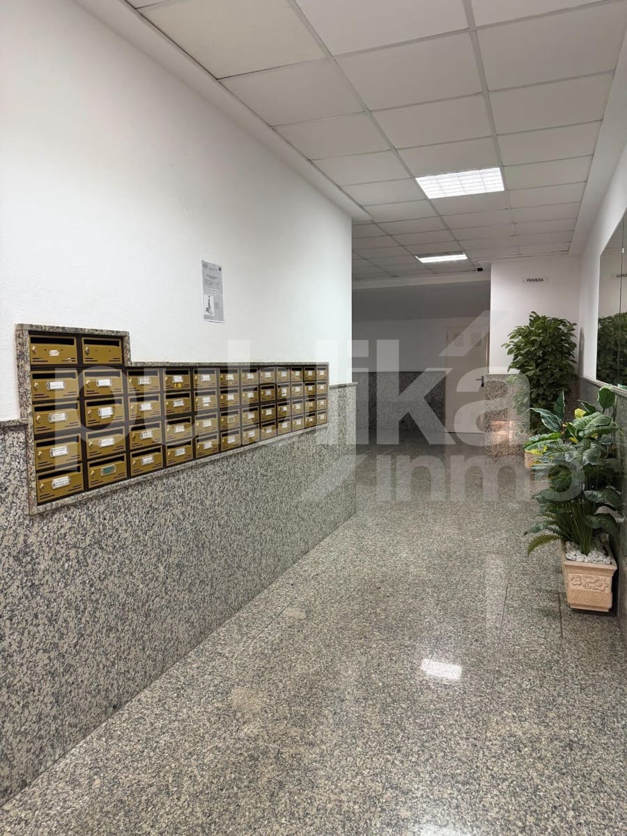 2 slaapkamer Flat te koop in Santa Pola met garage - € 275.000 (Ref: 9927571)