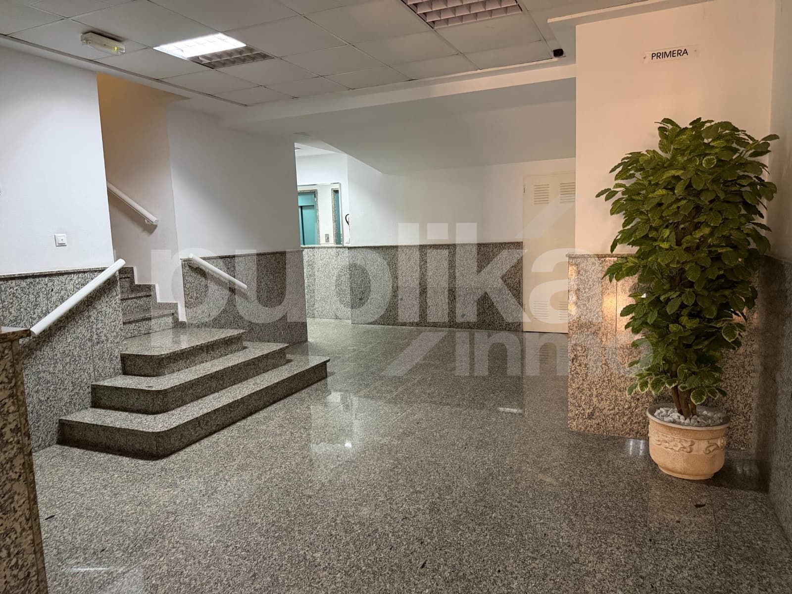 2 slaapkamer Flat te koop in Santa Pola met garage - € 275.000 (Ref: 9927571)