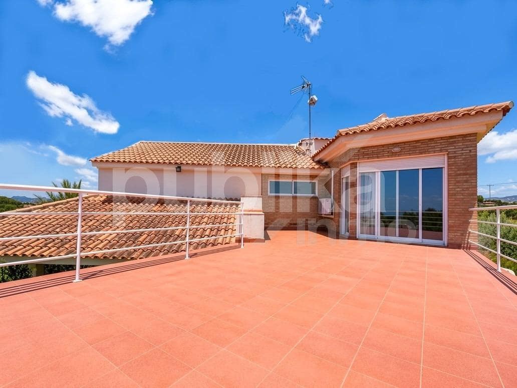 3 Zimmer Villa zu verkaufen in San Vicente / Sant Vicent del Raspeig mit Pool - 649.000 € (Ref: 9927576)