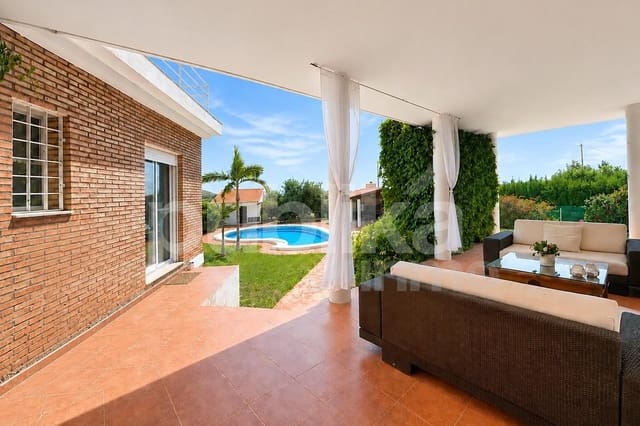3 bedroom Villa for sale in San Vicente / Sant Vicent del Raspeig with pool - € 649,000 (Ref: 9927576)
