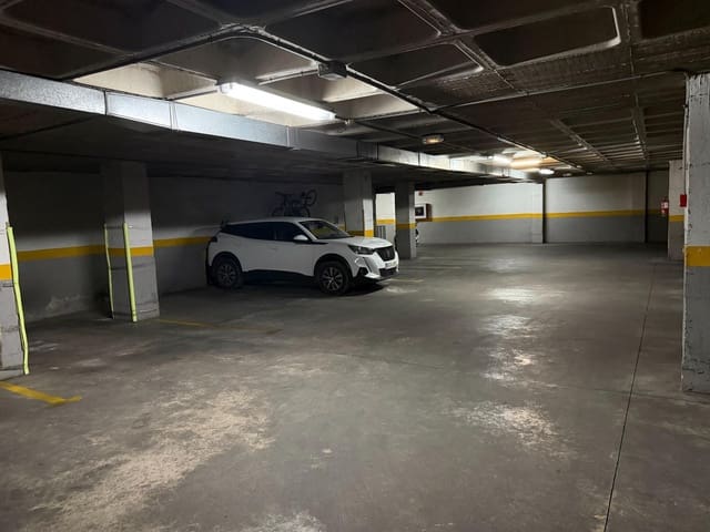 Garasje til salgs i Carrús Oest - El Toscar, Elche / Elx - € 15 000 (Ref: 9983114)