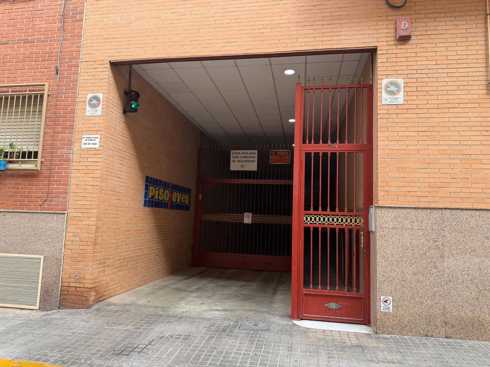 Garasje til salgs i Elche / Elx - € 15 000 (Ref: 9983114)