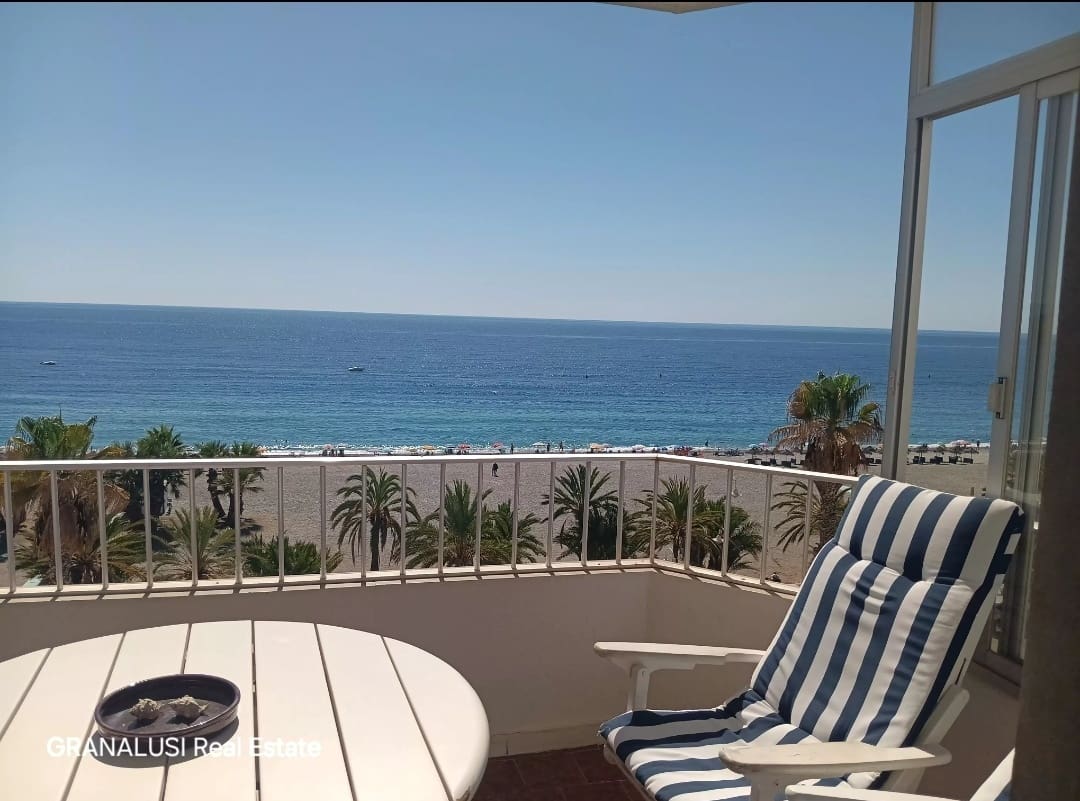 Apartamento de 3 habitaciones en Almuñécar en alquiler con garaje - 990 € (Ref: 10072968)