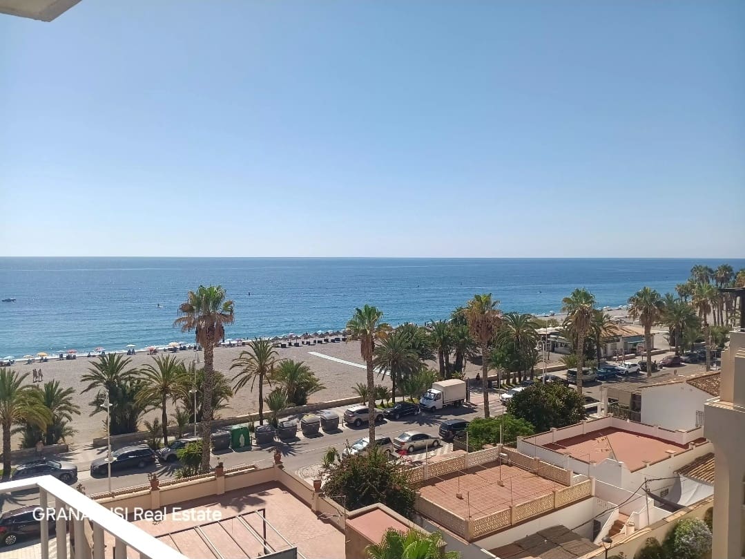 Apartamento de 3 habitaciones en Almuñécar en alquiler con garaje - 990 € (Ref: 10072968)