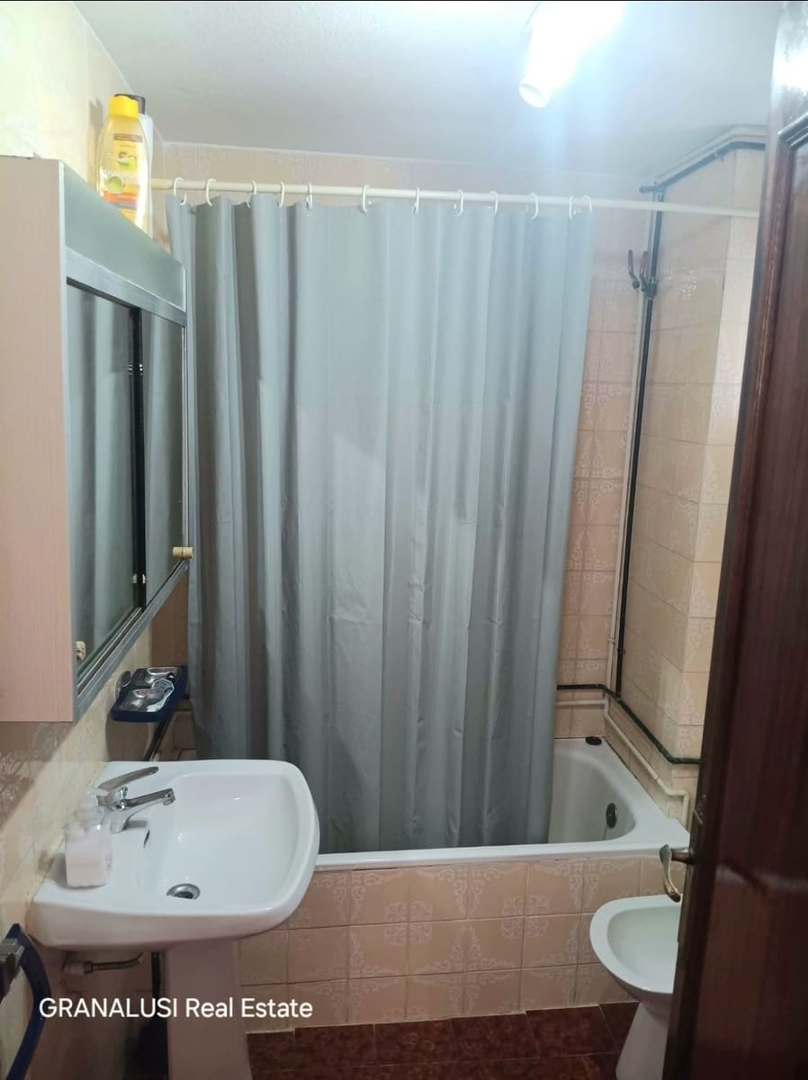 Apartamento de 3 habitaciones en Almuñécar en alquiler con garaje - 990 € (Ref: 10072968)
