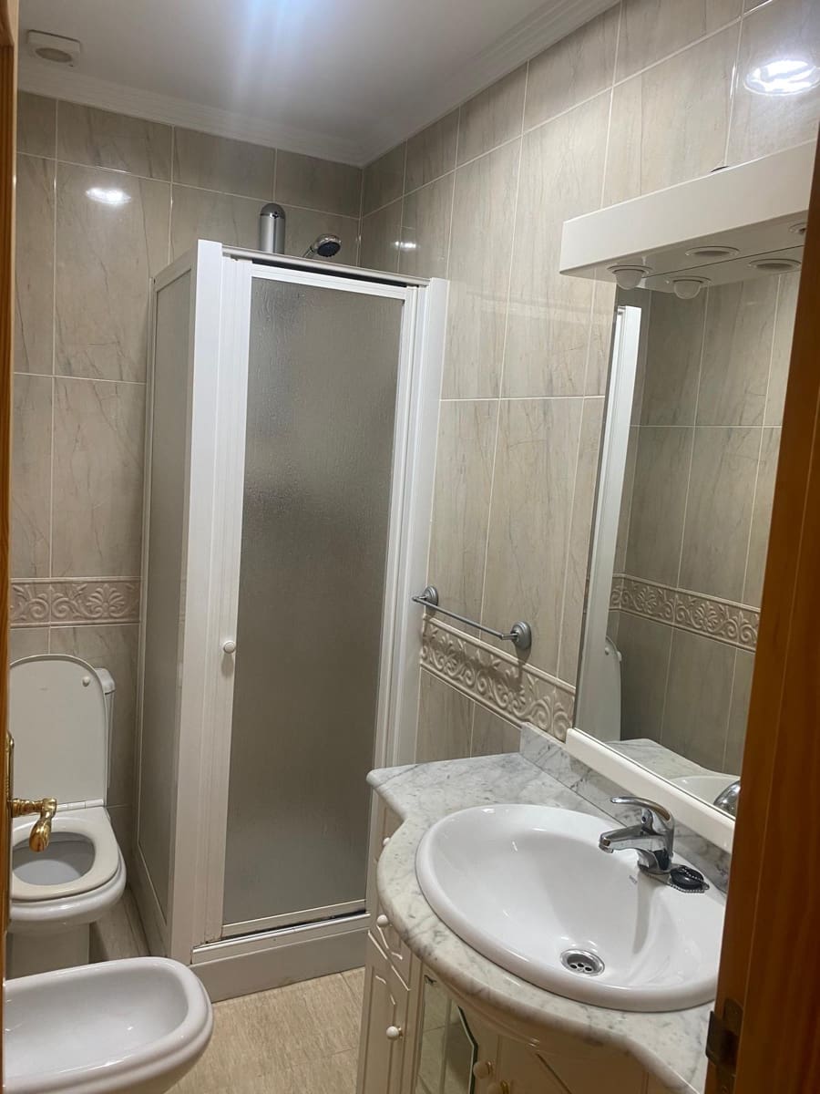 5 soveværelse Rækkehus til leje i Almunecar med garage - € 1.500 (Ref: 10078693)