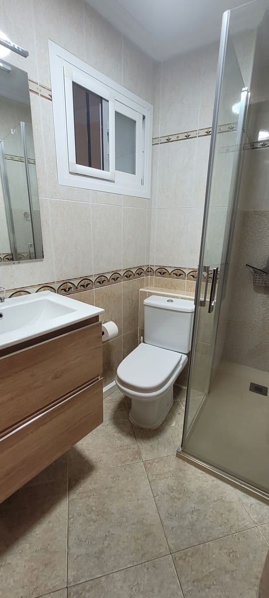 2 slaapkamer Strandappartement te huur in Almunecar - € 1.150 (Ref: 10160536)