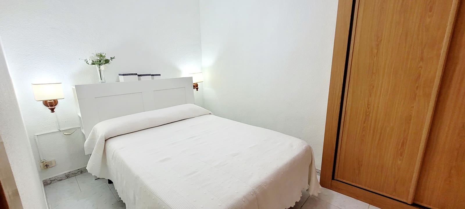 2 slaapkamer Strandappartement te huur in Almunecar - € 1.150 (Ref: 10160536)