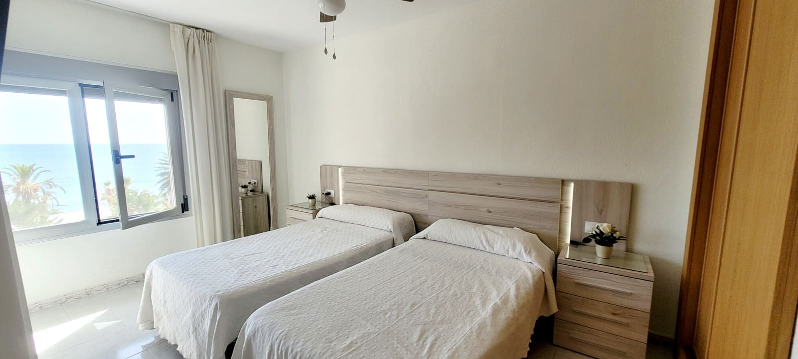 2 slaapkamer Strandappartement te huur in Almunecar - € 1.150 (Ref: 10160536)