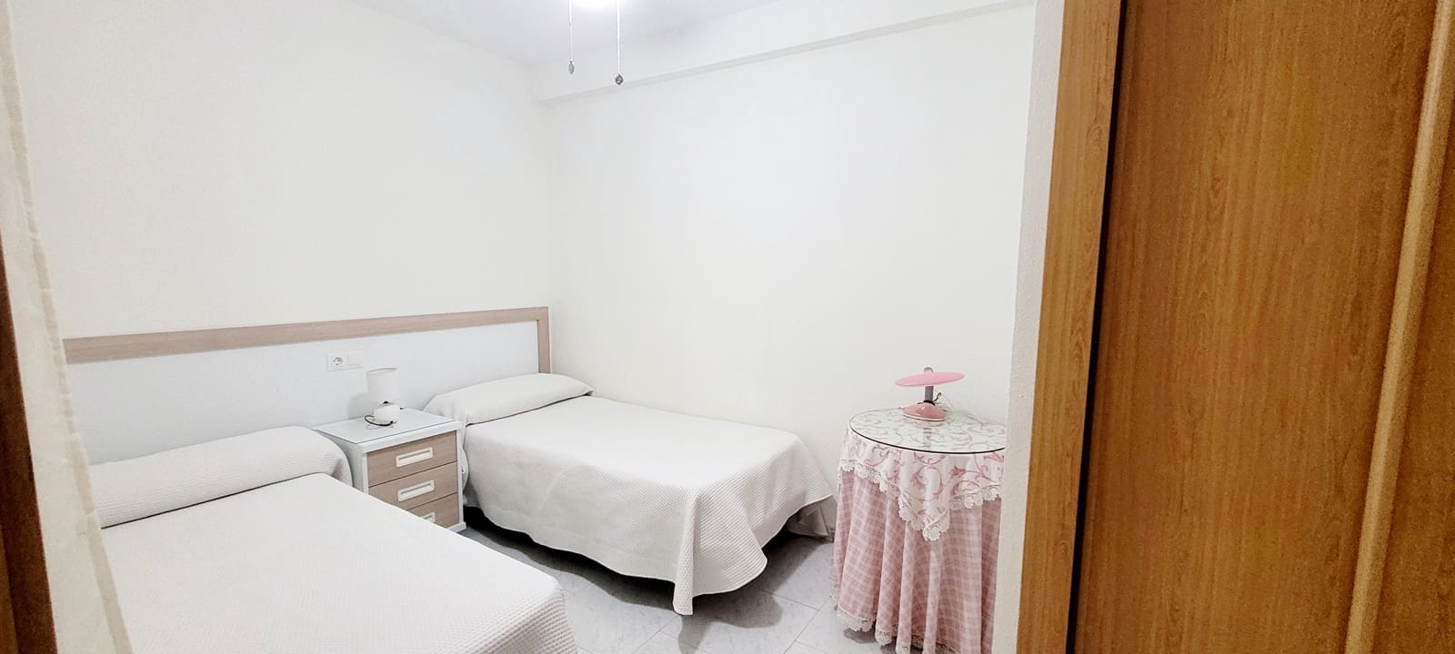 2 slaapkamer Strandappartement te huur in Almunecar - € 1.150 (Ref: 10160536)