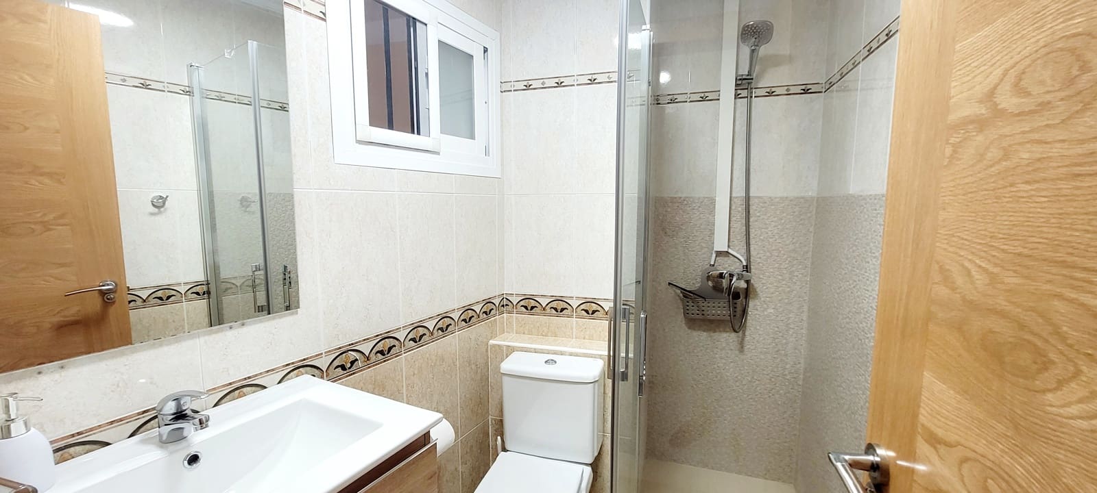 2 slaapkamer Strandappartement te huur in Almunecar - € 1.150 (Ref: 10160536)
