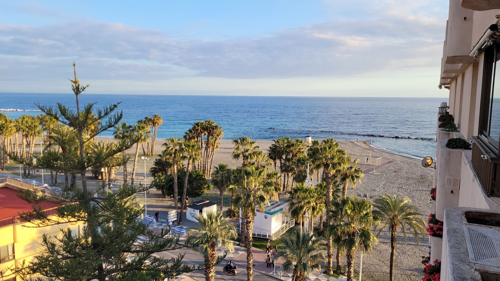 3 bedroom Beach Apartment for rent in Almunecar - € 1,400 (Ref: 10163391)