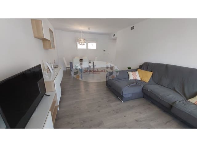 3 bedroom Flat for rent in Almuñécar with garage - € 750 (Ref: 6785628)