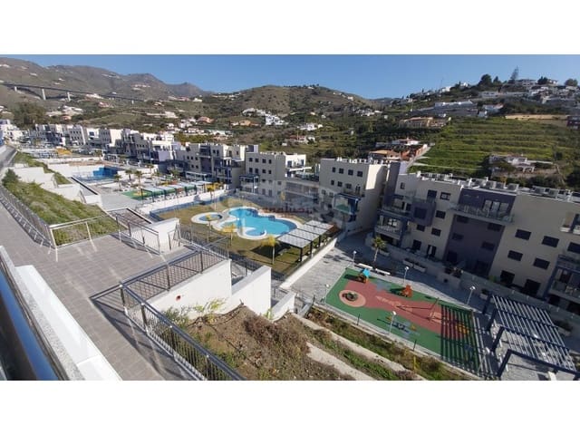 3 bedroom Flat for rent in Almuñécar with garage - € 750 (Ref: 6785628)