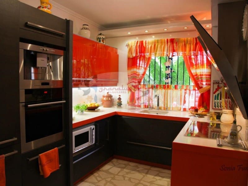 5 quarto Moradia para venda em La Herradura com garagem - 930 000 € (Ref: 6785629)