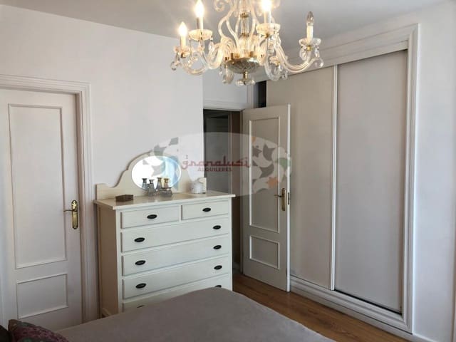 3 quarto Moradia para arrendar em Almuñécar com piscina garagem - 1 600 € (Ref: 6785639)