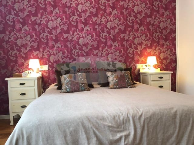 3 quarto Moradia para arrendar em Almuñécar com piscina garagem - 1 600 € (Ref: 6785639)