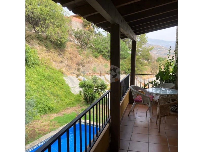 3 makuuhuone Huvila vuokrattavana paikassa Almunecar mukana uima-altaan 
autotalli - 1 600 € (Ref: 6785639)