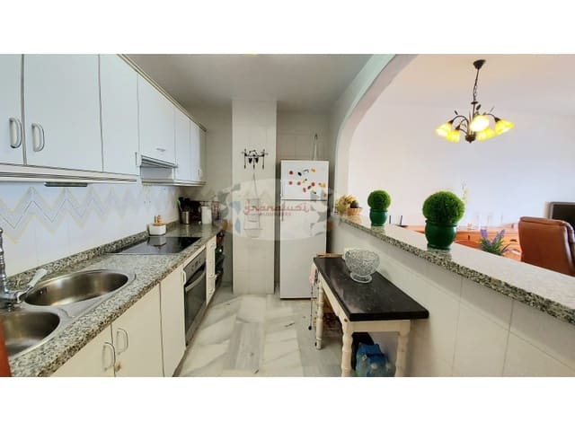 2 bedroom Flat for rent in Almuñécar with garage - € 750 (Ref: 7015308)