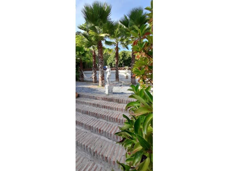 8 soveværelse Villa til salg i Jete med garage - € 1.300.000 (Ref: 7021255)