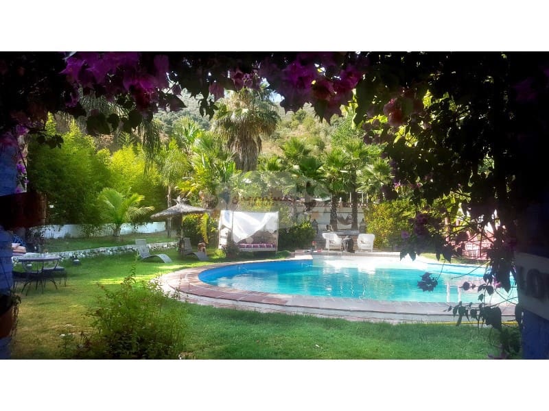 8 soveværelse Villa til salg i Jete med garage - € 1.300.000 (Ref: 7021255)