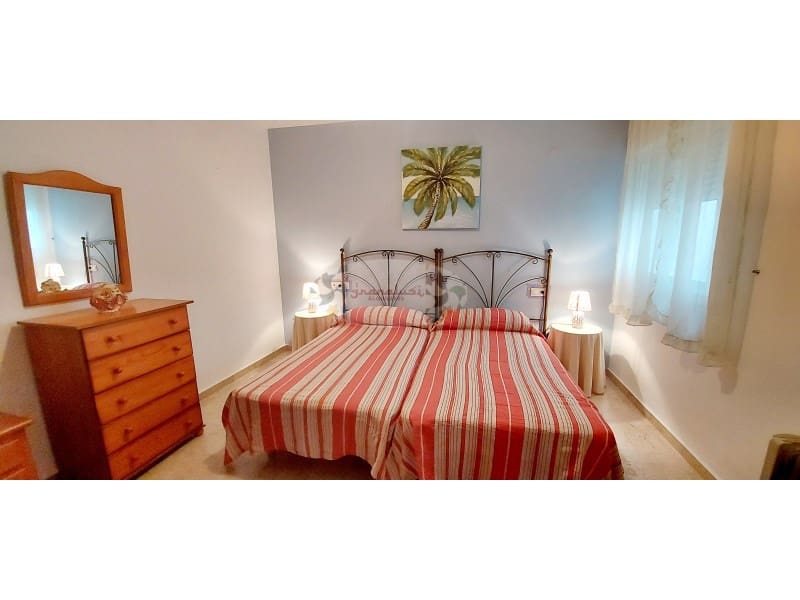 3 quarto Apartamento para arrendar em La Herradura - 990 € (Ref: 7112454)