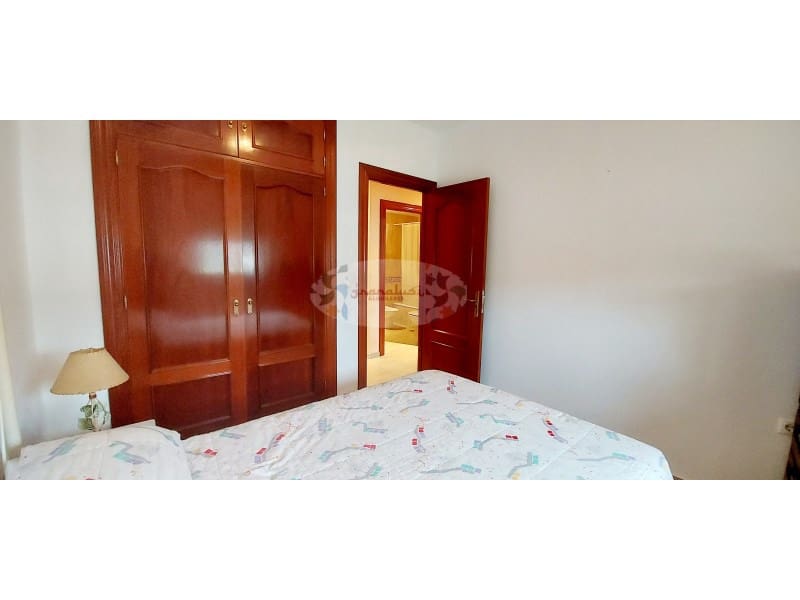 3 quarto Apartamento para arrendar em La Herradura - 990 € (Ref: 7112454)