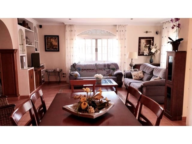 3 bedroom Villa for rent in Almuñécar with garage - € 1,500 (Ref: 7454331)