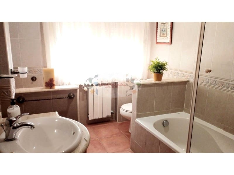 3 soveværelse Villa til leje i Almunecar med garage - € 1.500 (Ref: 7454331)