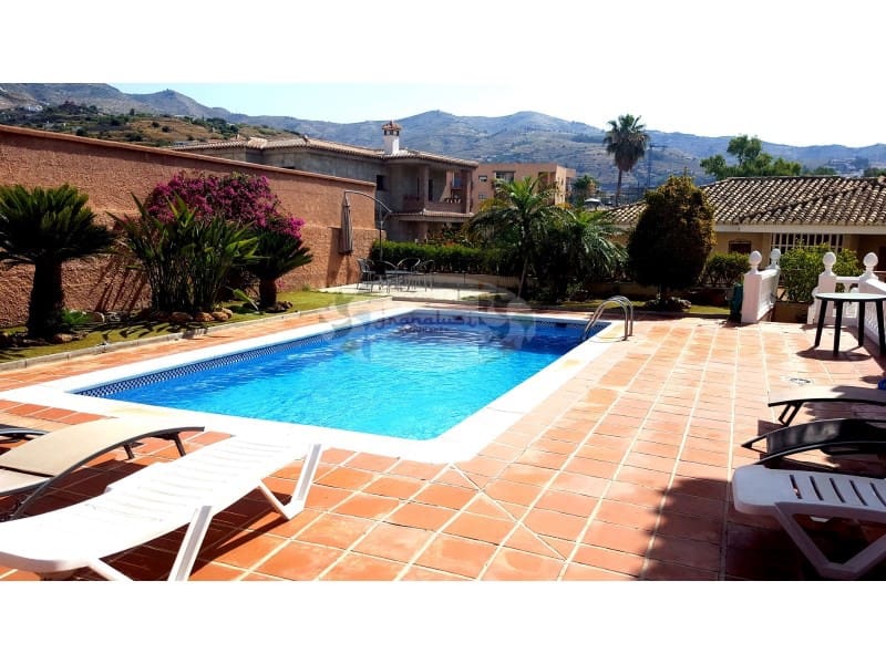 3 soveværelse Villa til leje i Almunecar med garage - € 1.500 (Ref: 7454331)