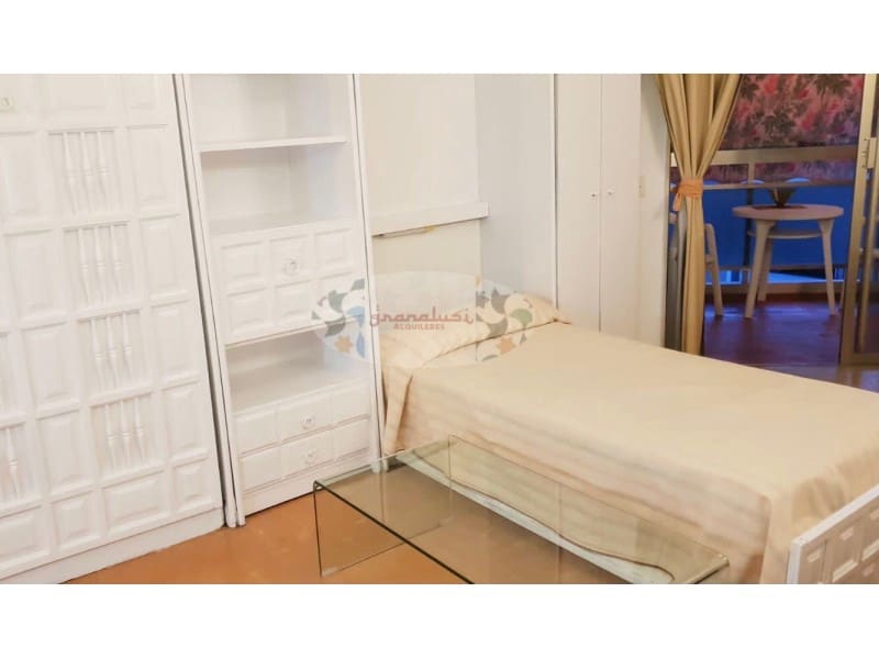 1 soveværelse Lejlighed til leje i Almunecar - € 590 (Ref: 8243865)