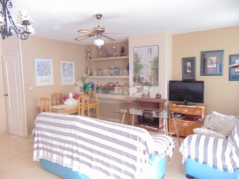 3 soveværelse Villa til leje i Almunecar med garage - € 950 (Ref: 8549320)