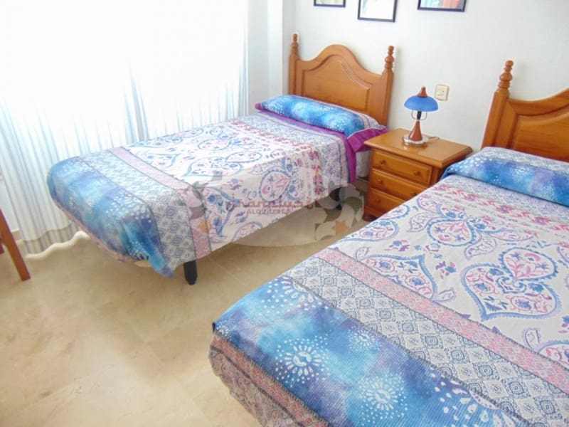 3 soveværelse Villa til leje i Almunecar med garage - € 950 (Ref: 8549320)